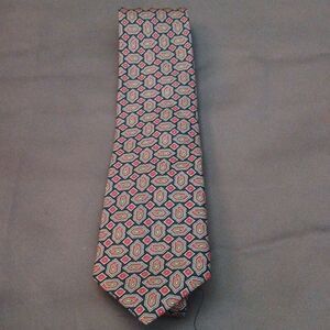 Harve Benard  pure silk paisley print  tie EUC